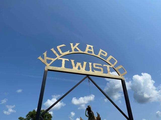 Kickapoo Twist Winery Photo 2