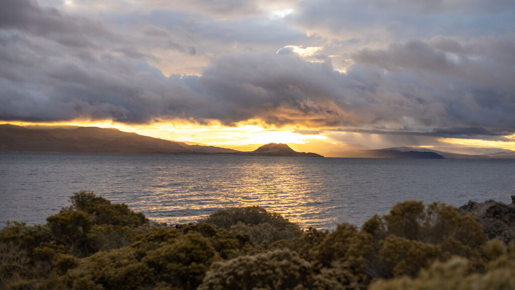 pyramid lake at sunset