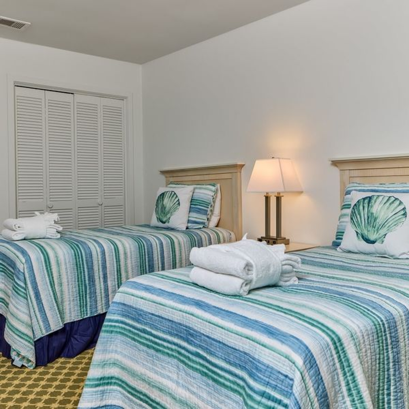 70 Lighthouse Rd, Hilton Head Island, South Carolina, 2 Bedrooms Bedrooms, ,Resorts (Free),For Sale,Lighthouse,1379