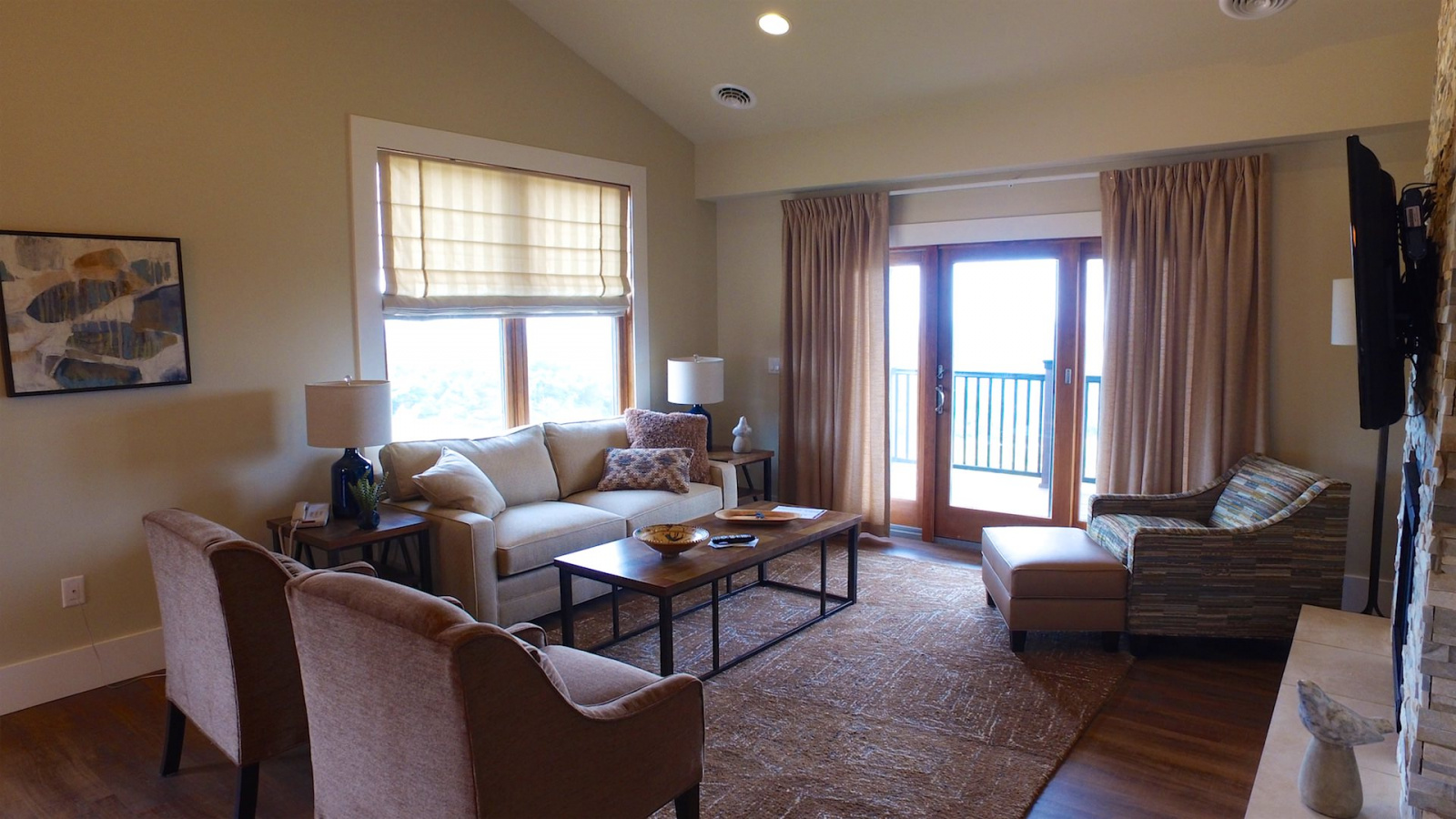 1 Country Club Dr, Hazleton, Pennsylvania, ,Resorts (Free),For Sale,Country Club ,1498