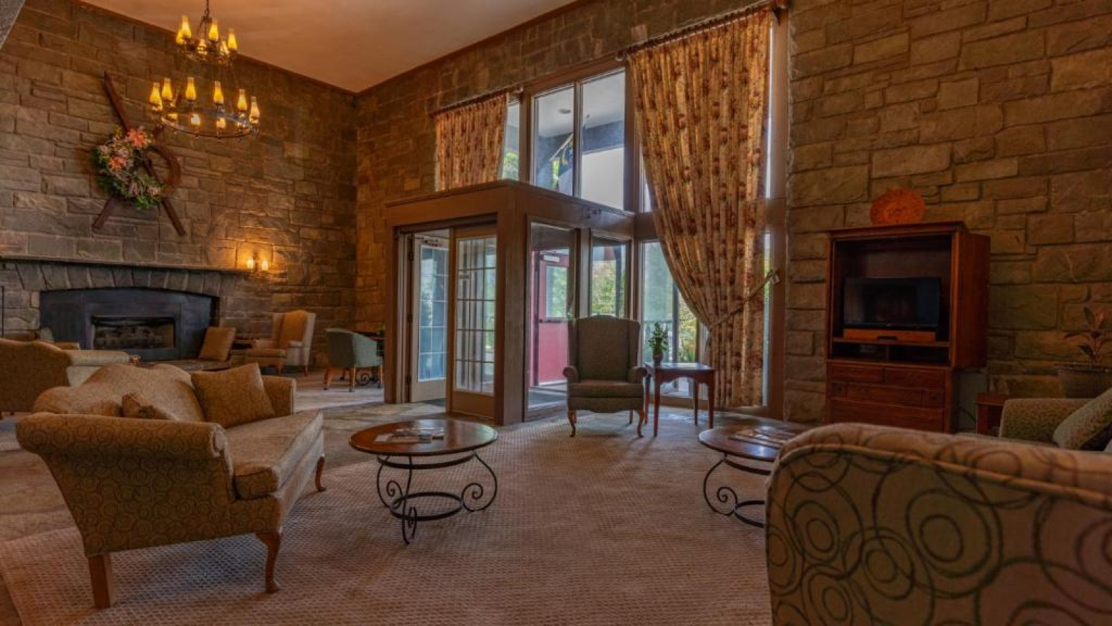 608 Beech Mountain Pkwy, Banner Elk, North Carolina, ,Resorts (Free),For Sale,Beech Mountain Pkwy,1523