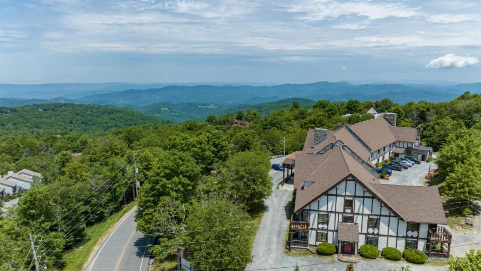 608 Beech Mountain Pkwy, Banner Elk, North Carolina, ,Resorts (Free),For Sale,Beech Mountain Pkwy,1523