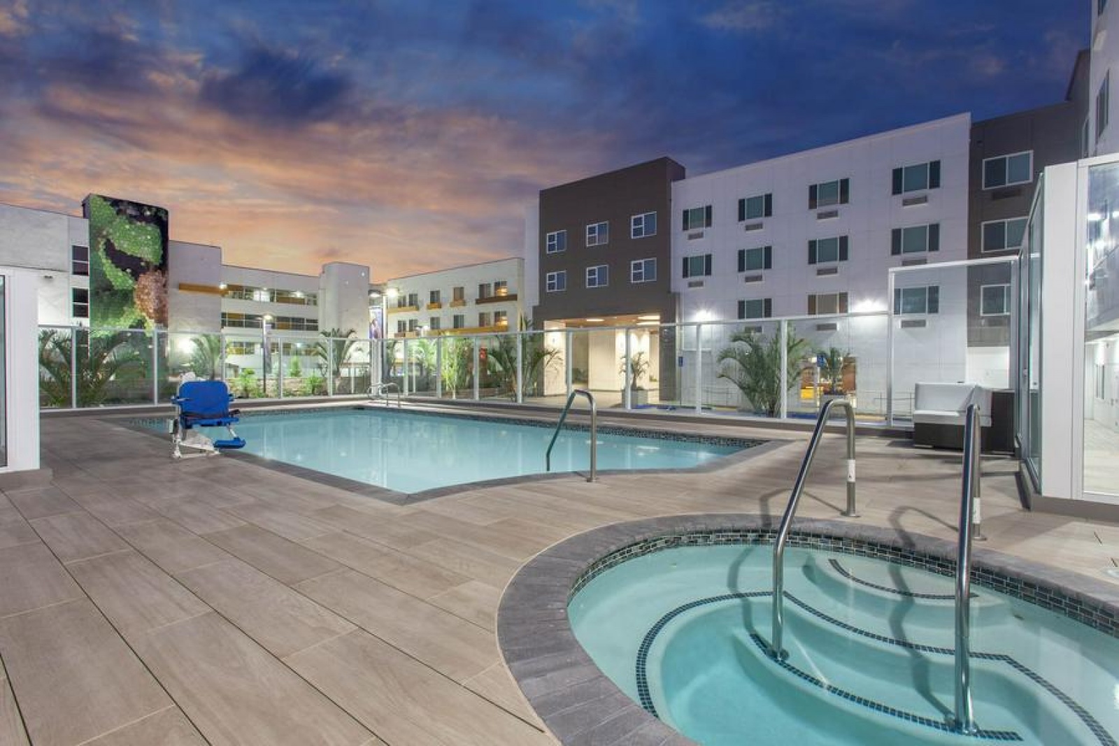 515 W Katella Ave, Anaheim, California, ,Resorts (Free),For Sale,W Katella ,1575